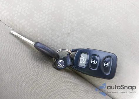 2010 Hyundai Elantra Gls from USA, damaged, VIN KMHDU4AD9AU835938